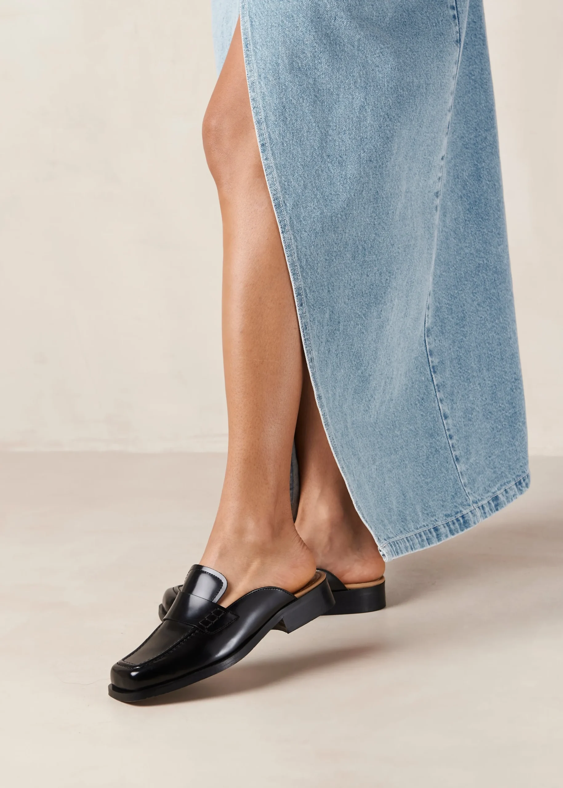 Alfred - Mules Negros Estilo Mocasín