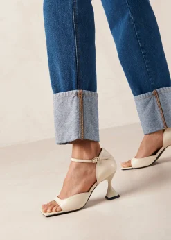 Beijos - Tacones Con Correa Al Tobillo En Color Crema