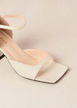 Beijos - Tacones Con Correa Al Tobillo En Color Crema