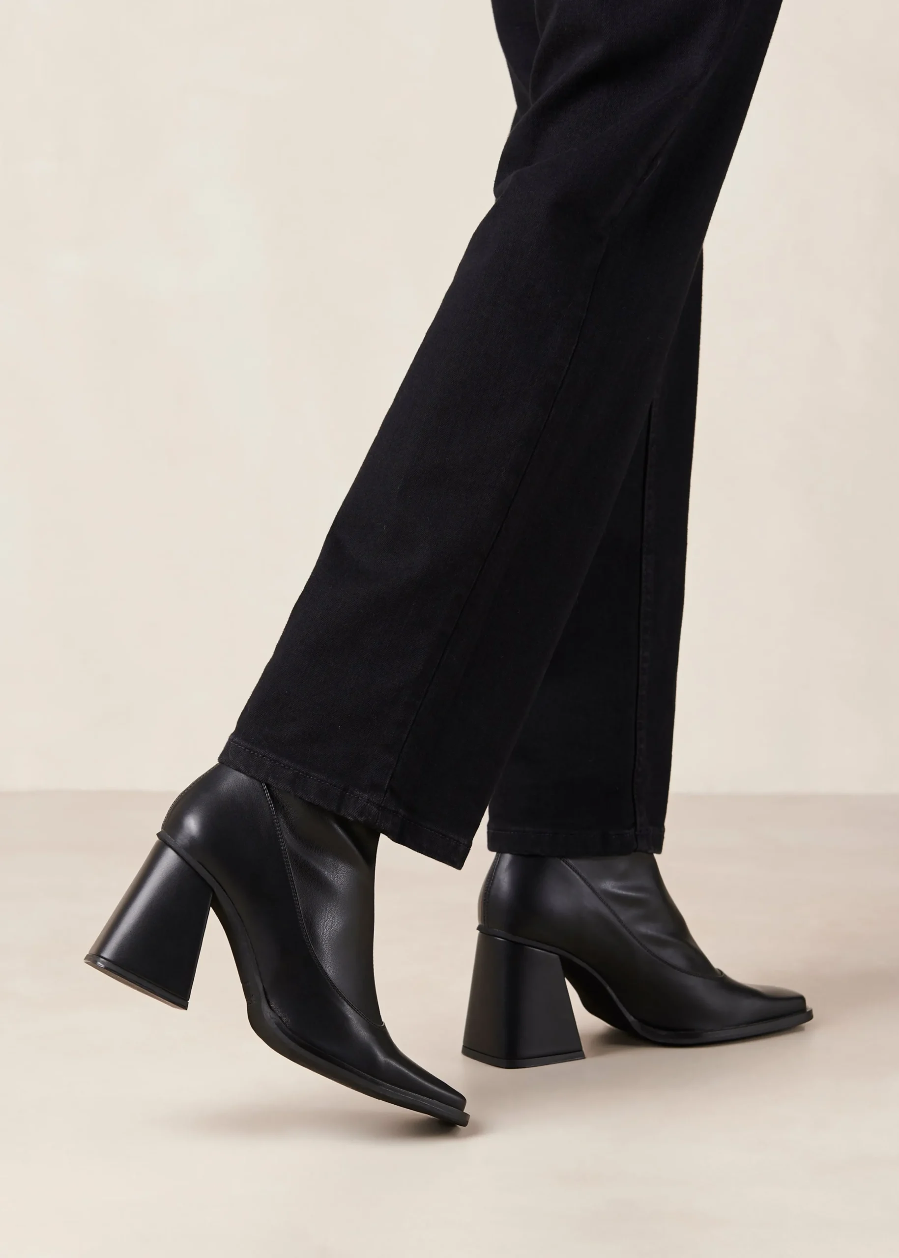 Botines Veganos Clover - Negro