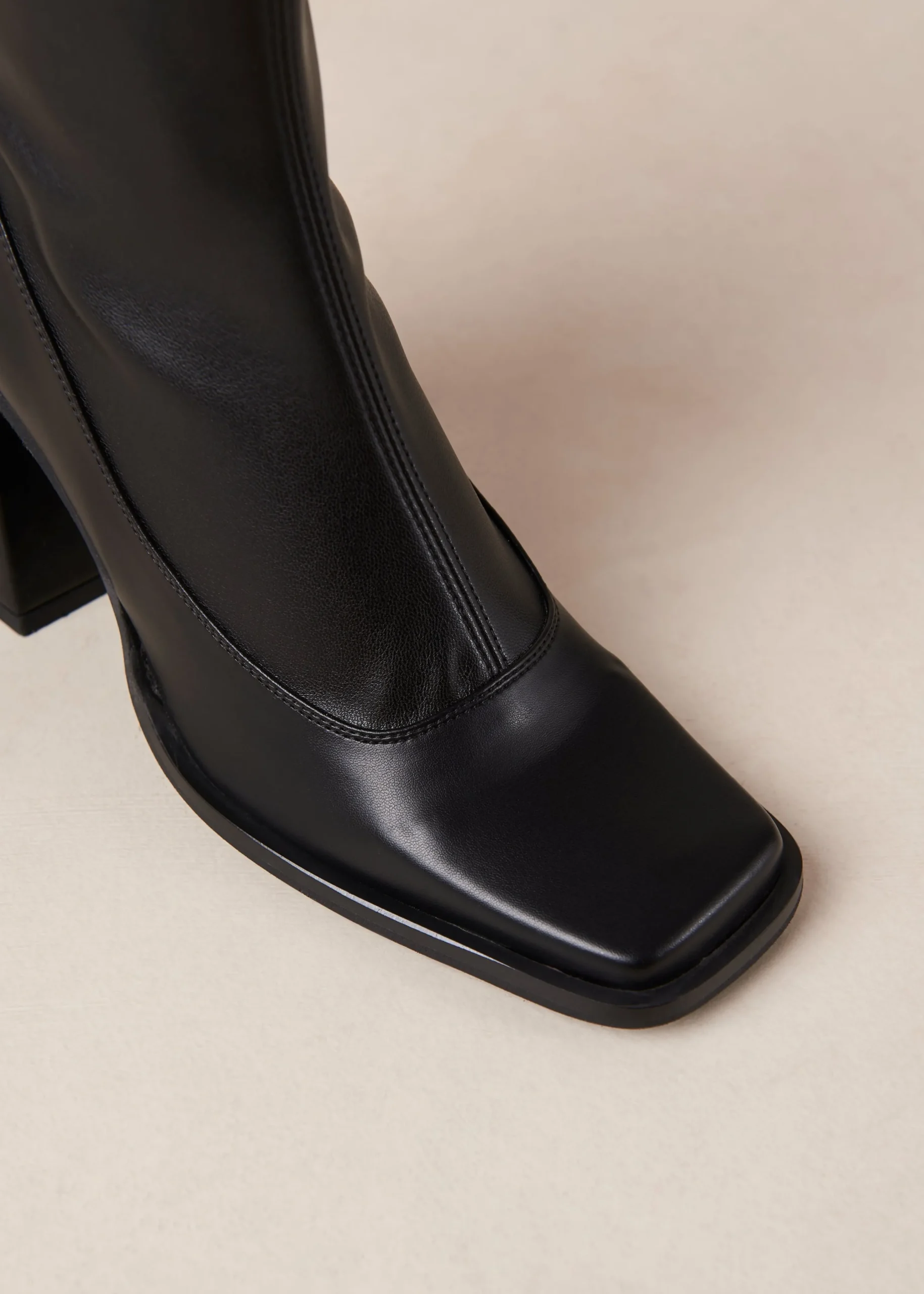 Botines Veganos Clover - Negro