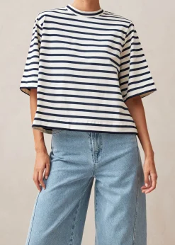 Capa Camiseta De Rayas Azules Y Blancas