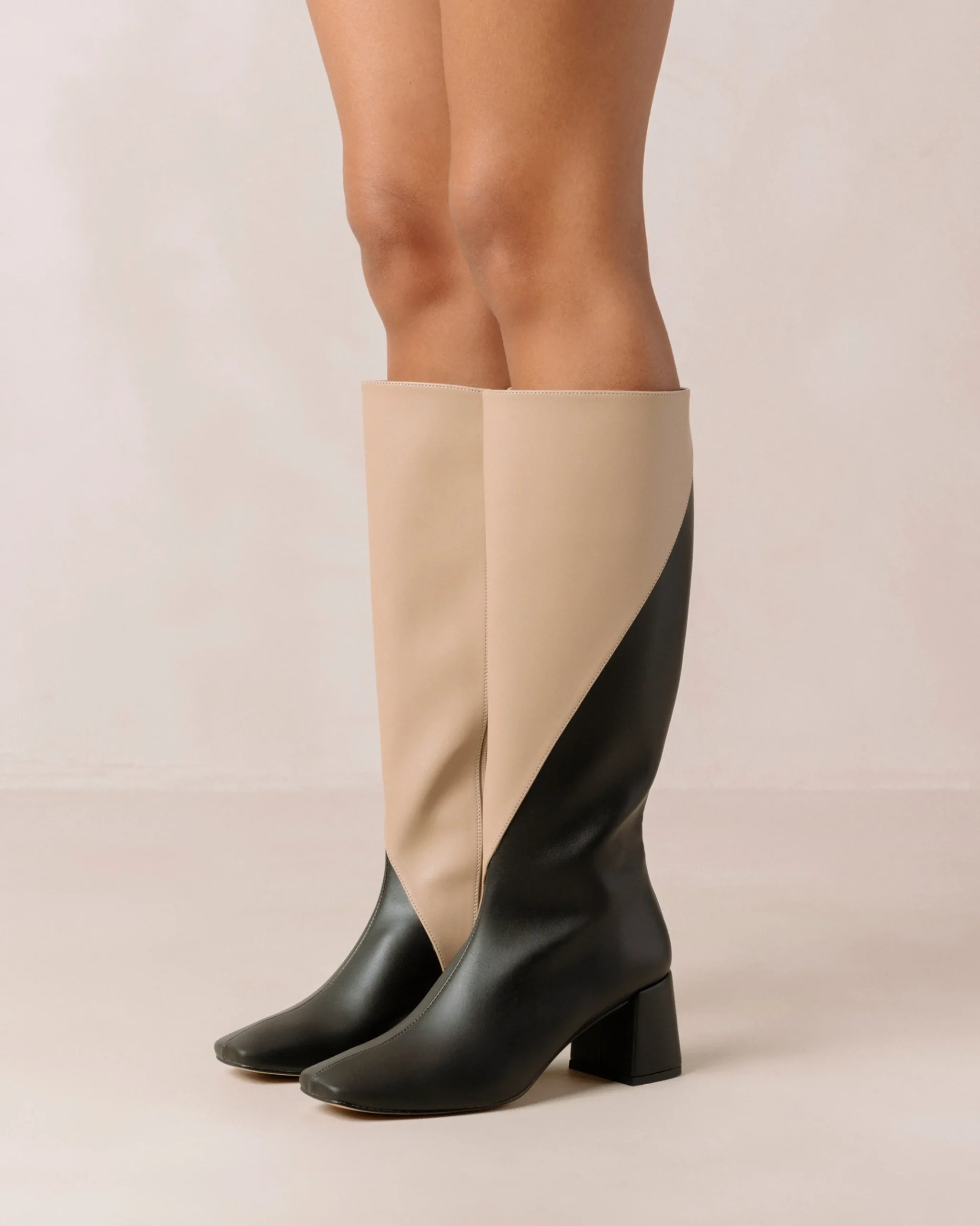 Chalk - Botas Negras Y Beige De Piel Vegana