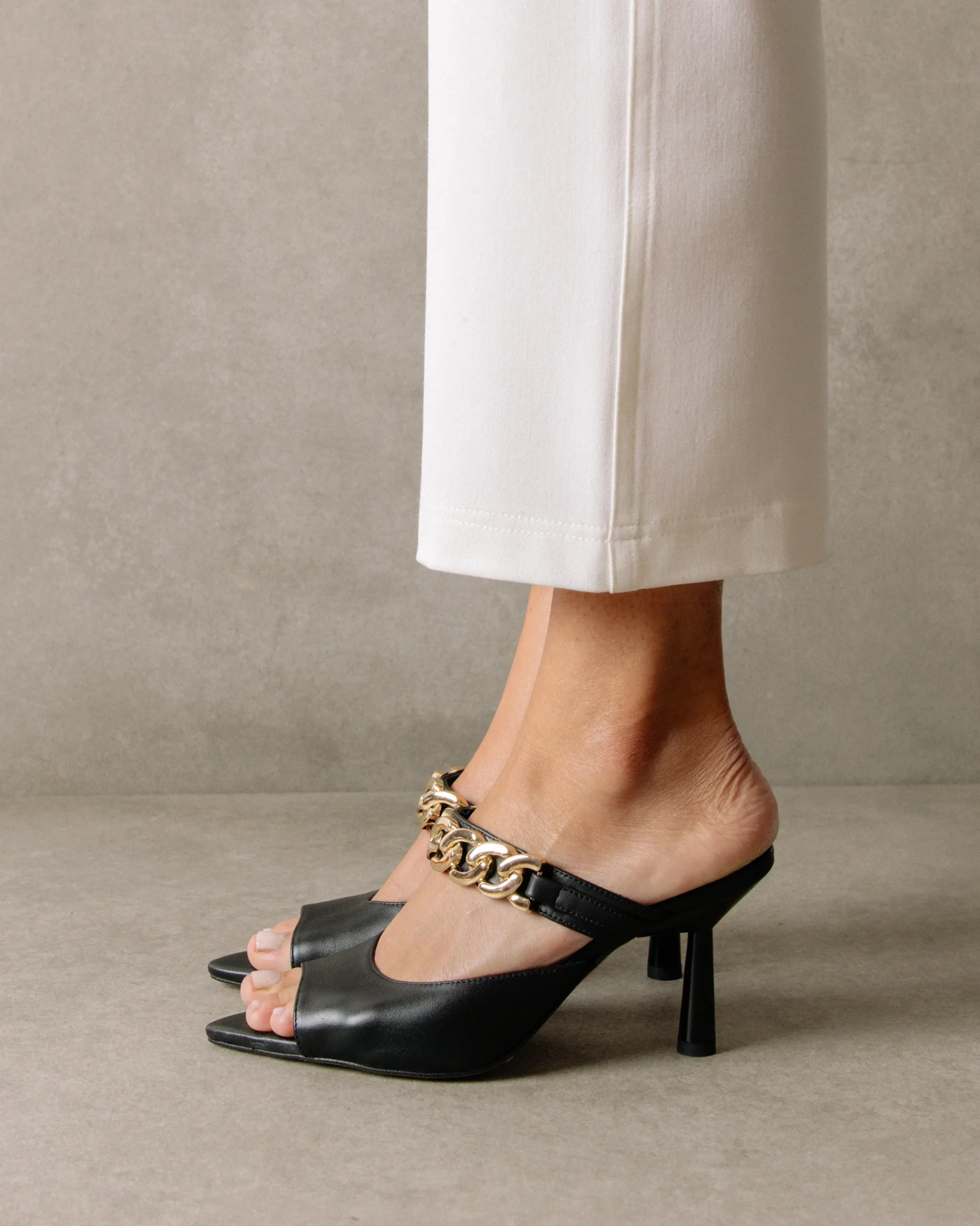 Daisy - Sandalias Negras De Piel
