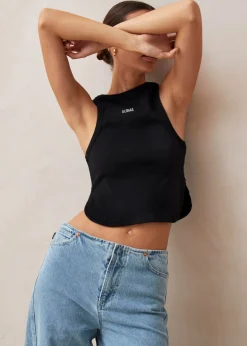 Dina Camiseta Negra