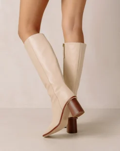 East - Botas Altas Blancas De Piel