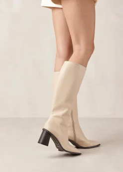 East - Botas Beige De Piel Vegana