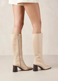 East - Botas Beige De Piel Vegana