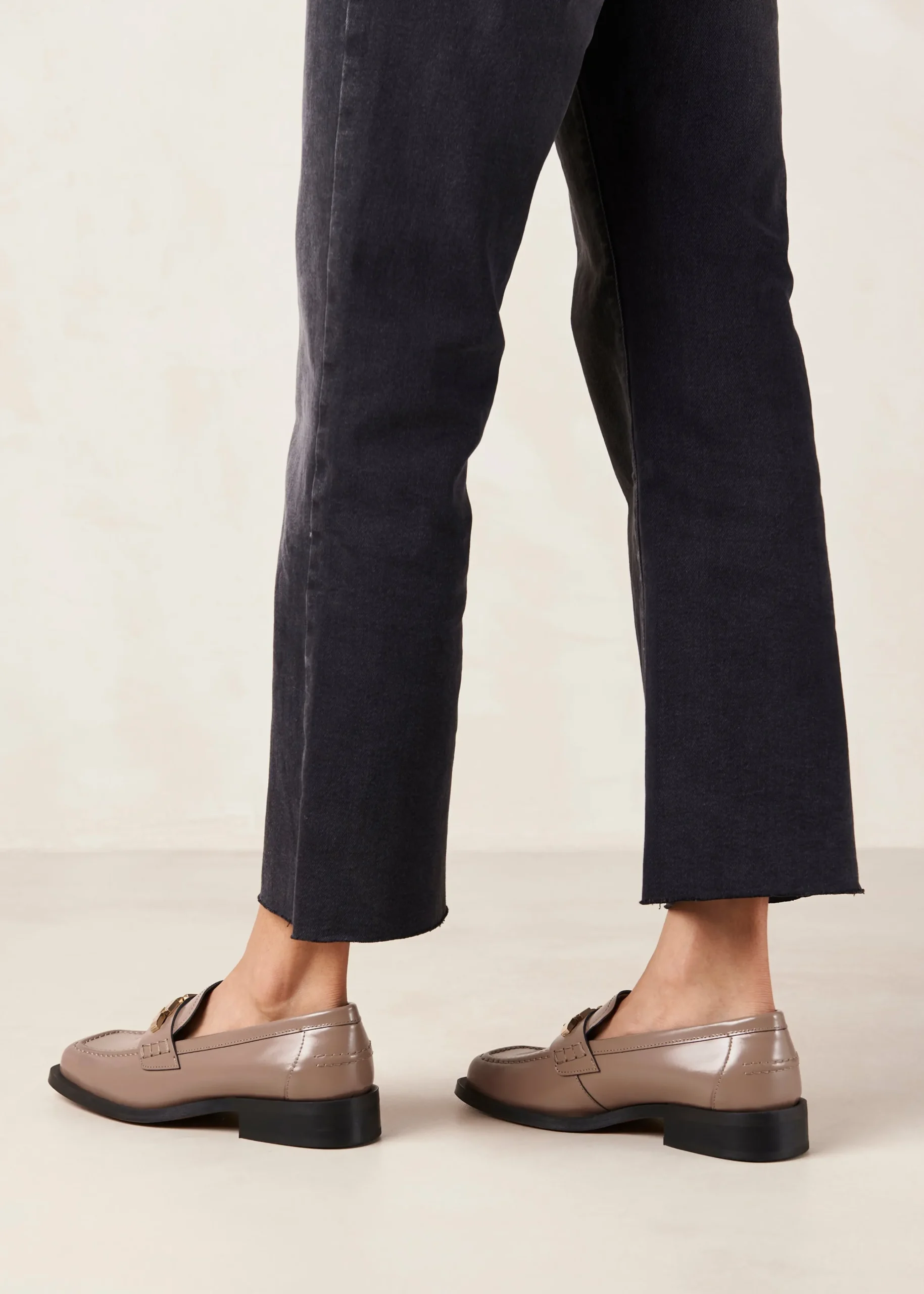 Elliot - Mocasines Marrones Con Cadena Dorada
