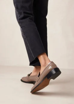 Elliot - Mocasines Marrones Con Cadena Dorada