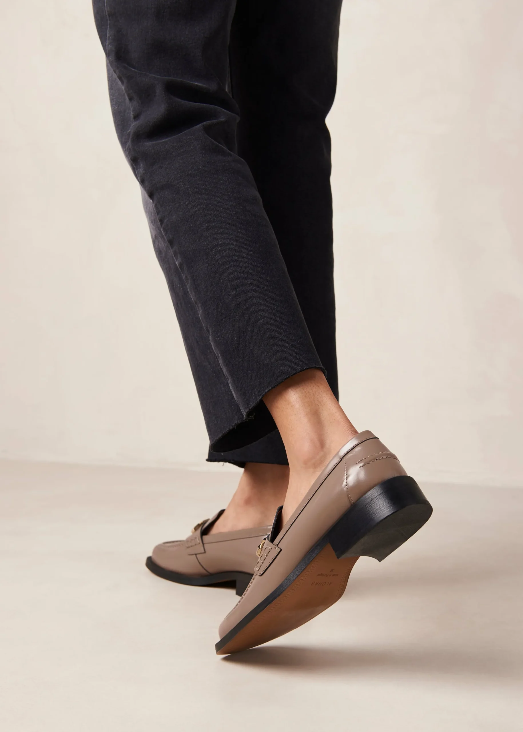 Elliot - Mocasines Marrones Con Cadena Dorada