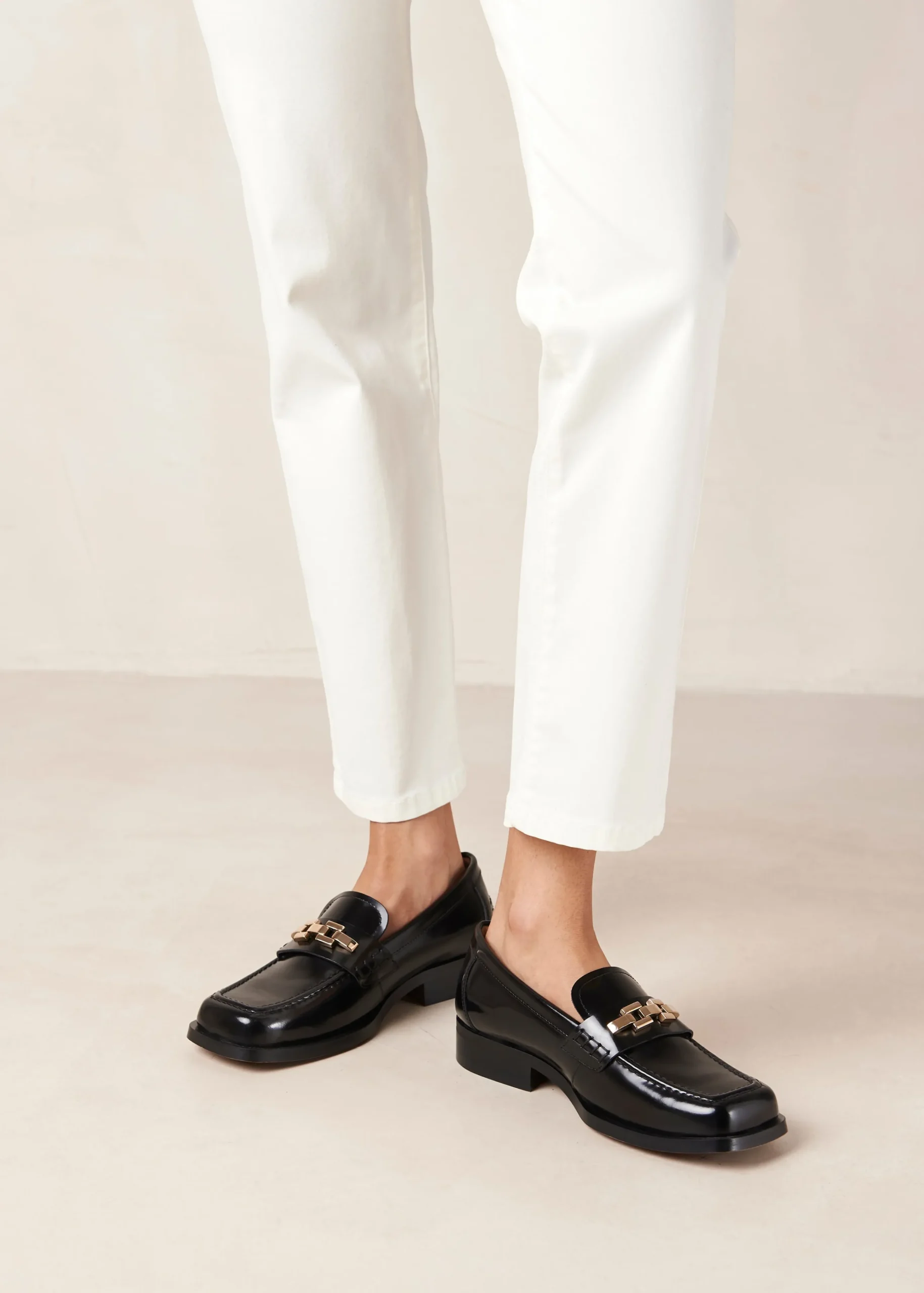 Elliot - Mocasines Negros Con Cadena Dorada