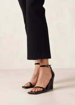 Gata - Sandalias De Charol Negro Con Cuña