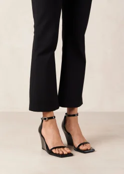 Gata - Sandalias De Charol Negro Con Cuña