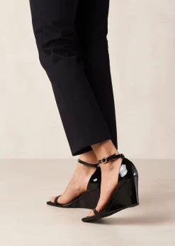 Gata - Sandalias De Charol Negro Con Cuña