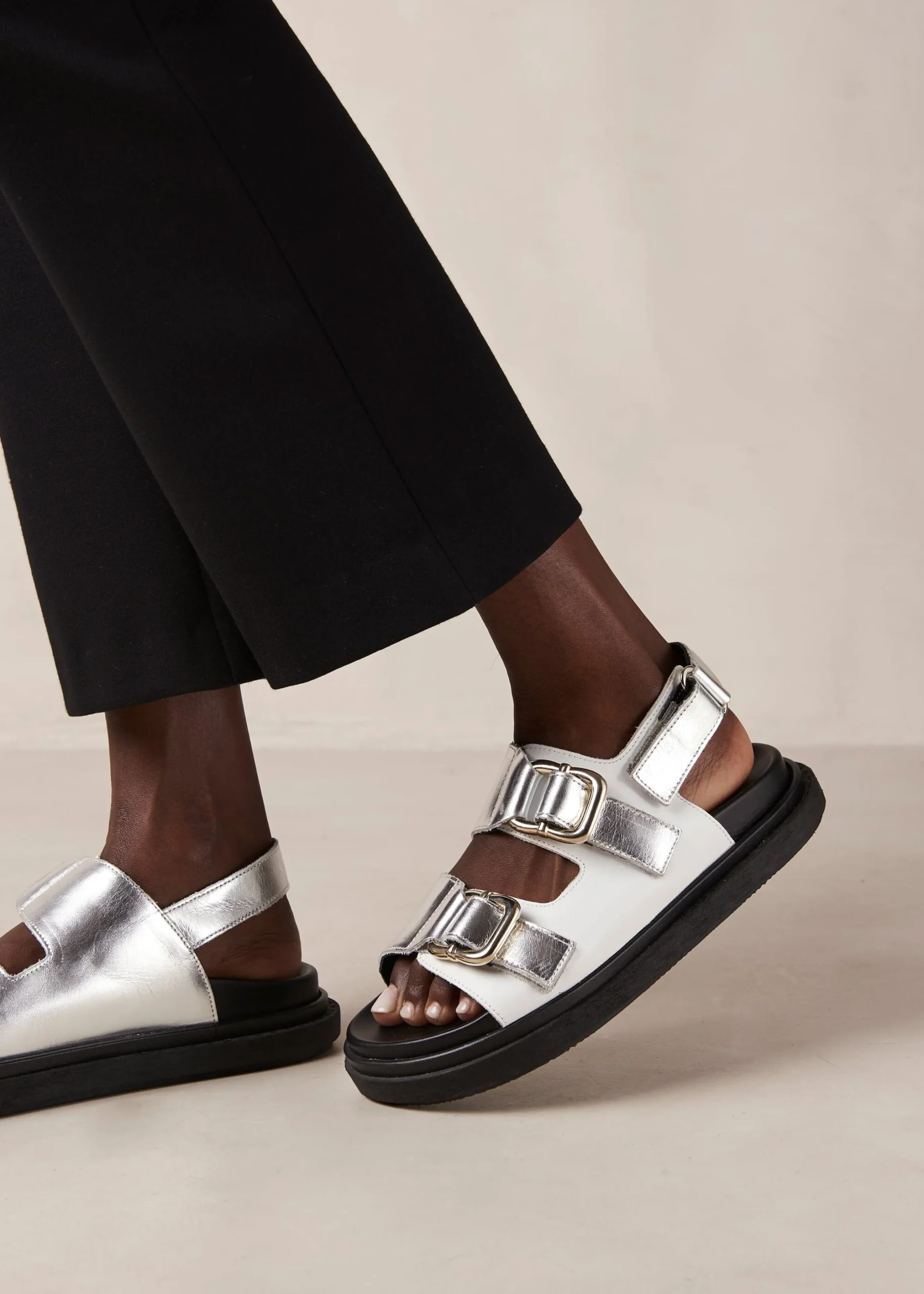 Harper - Sandalias Plateadas Y Blancas De Piel