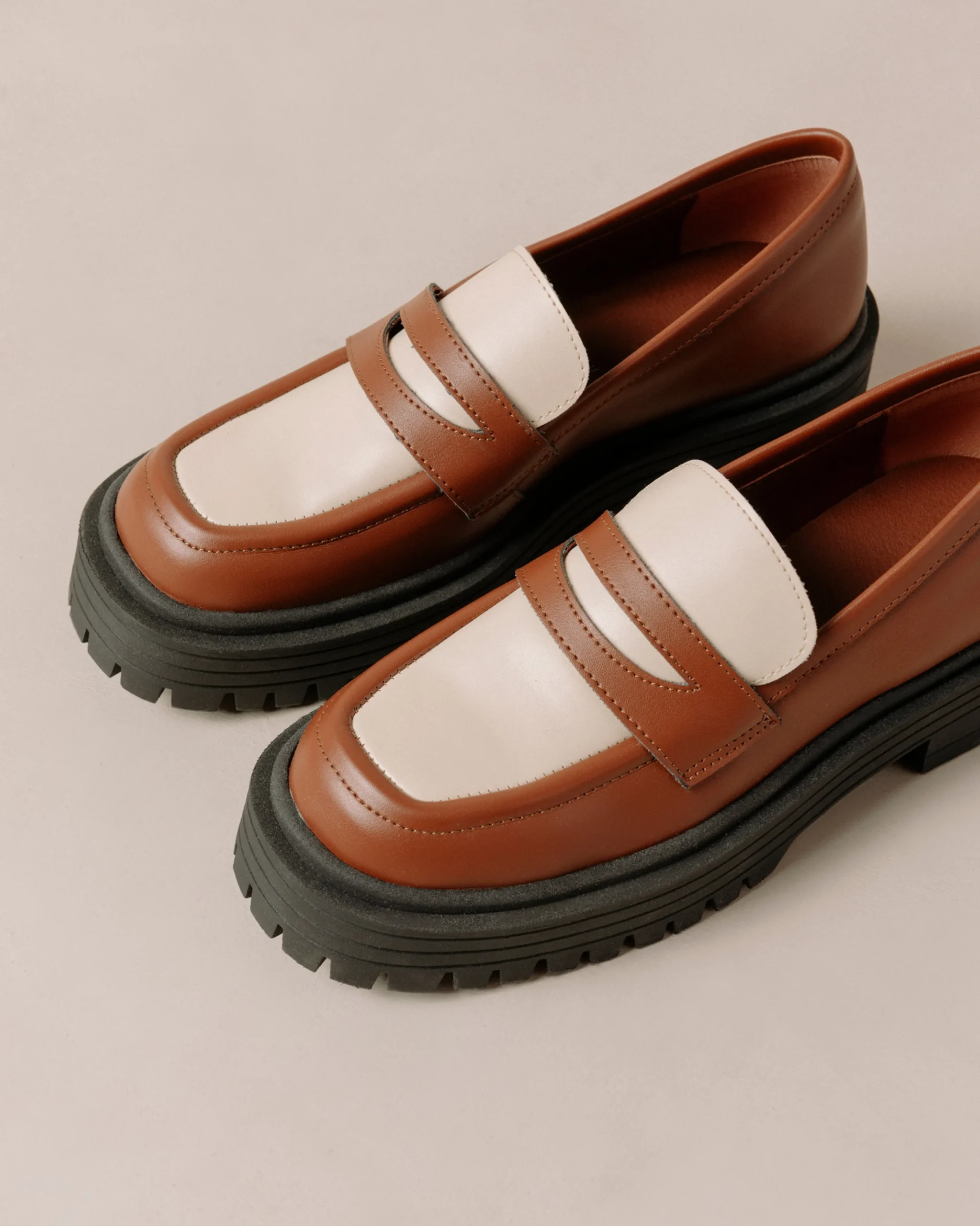 Mask - Mocasín Blanco Y Marrón De Piel Vegana