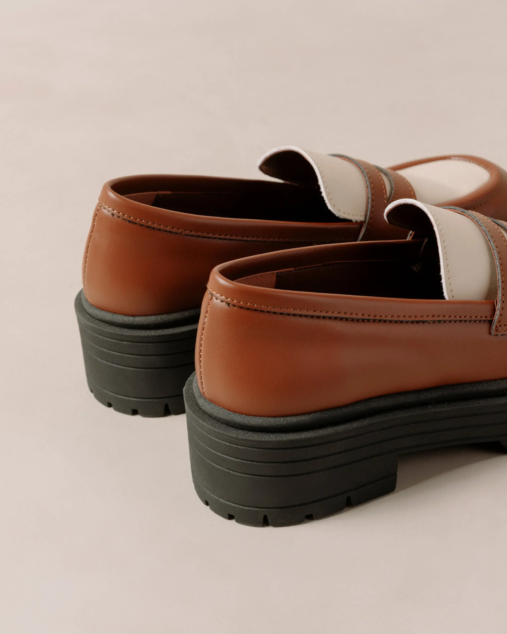 Mask - Mocasín Blanco Y Marrón De Piel Vegana