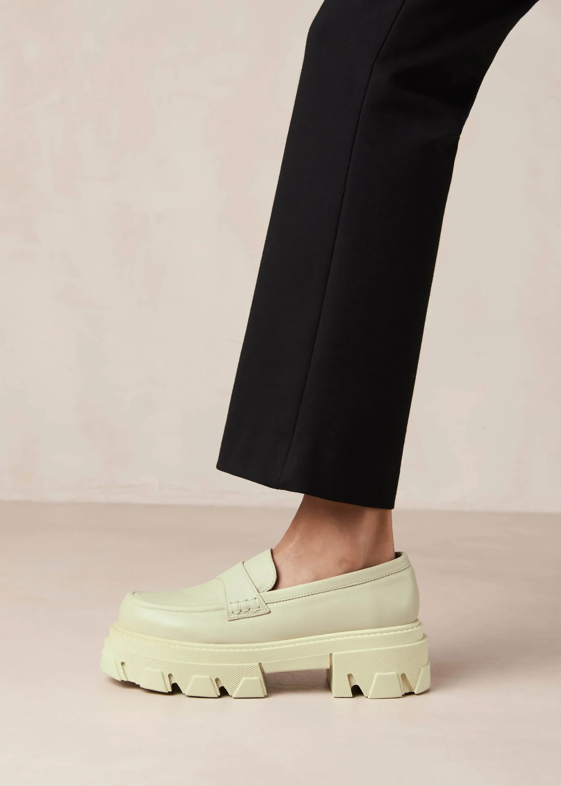 Mocasines De Cuero Verde Apio "Trailblazer"