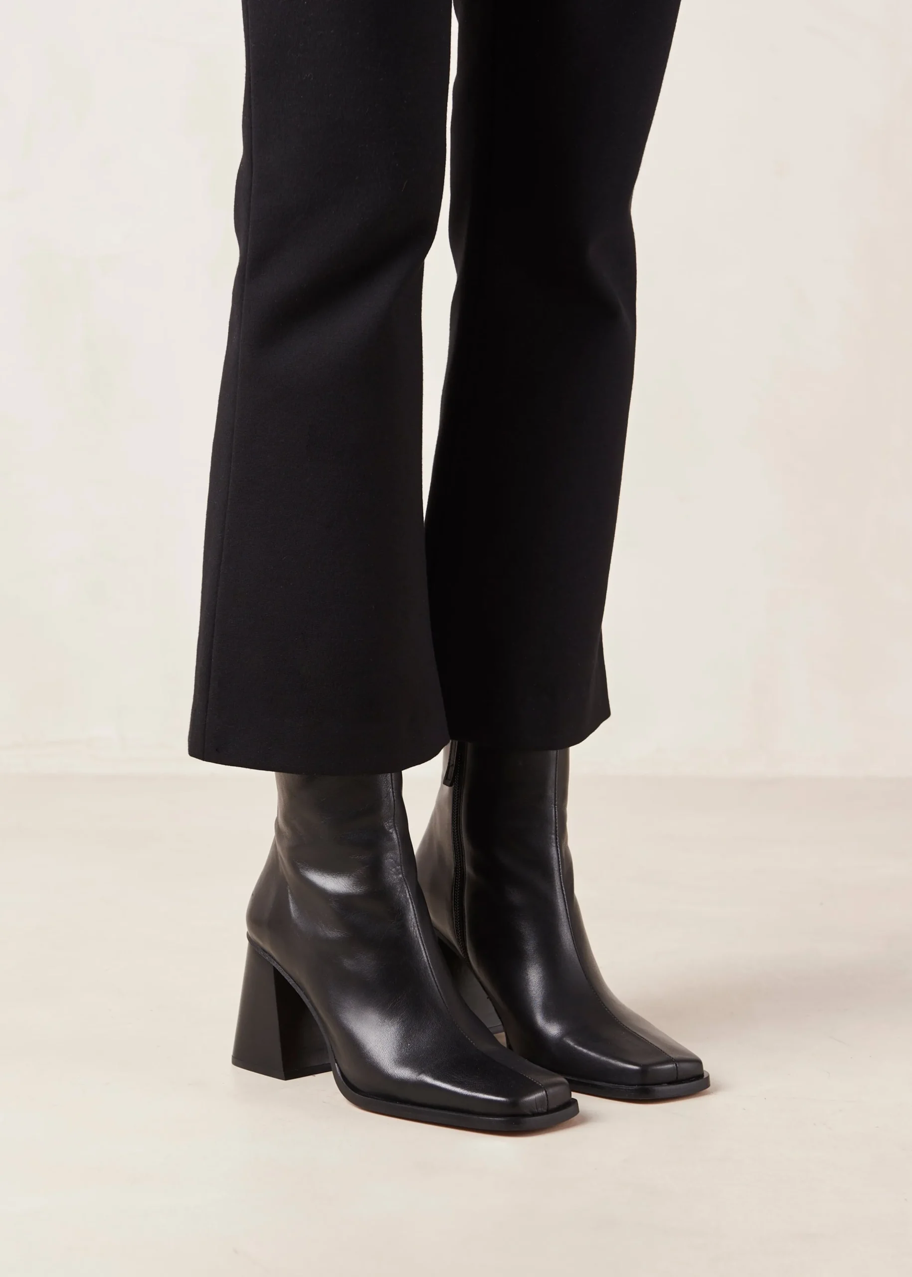 South - Botas De Piel Negra
