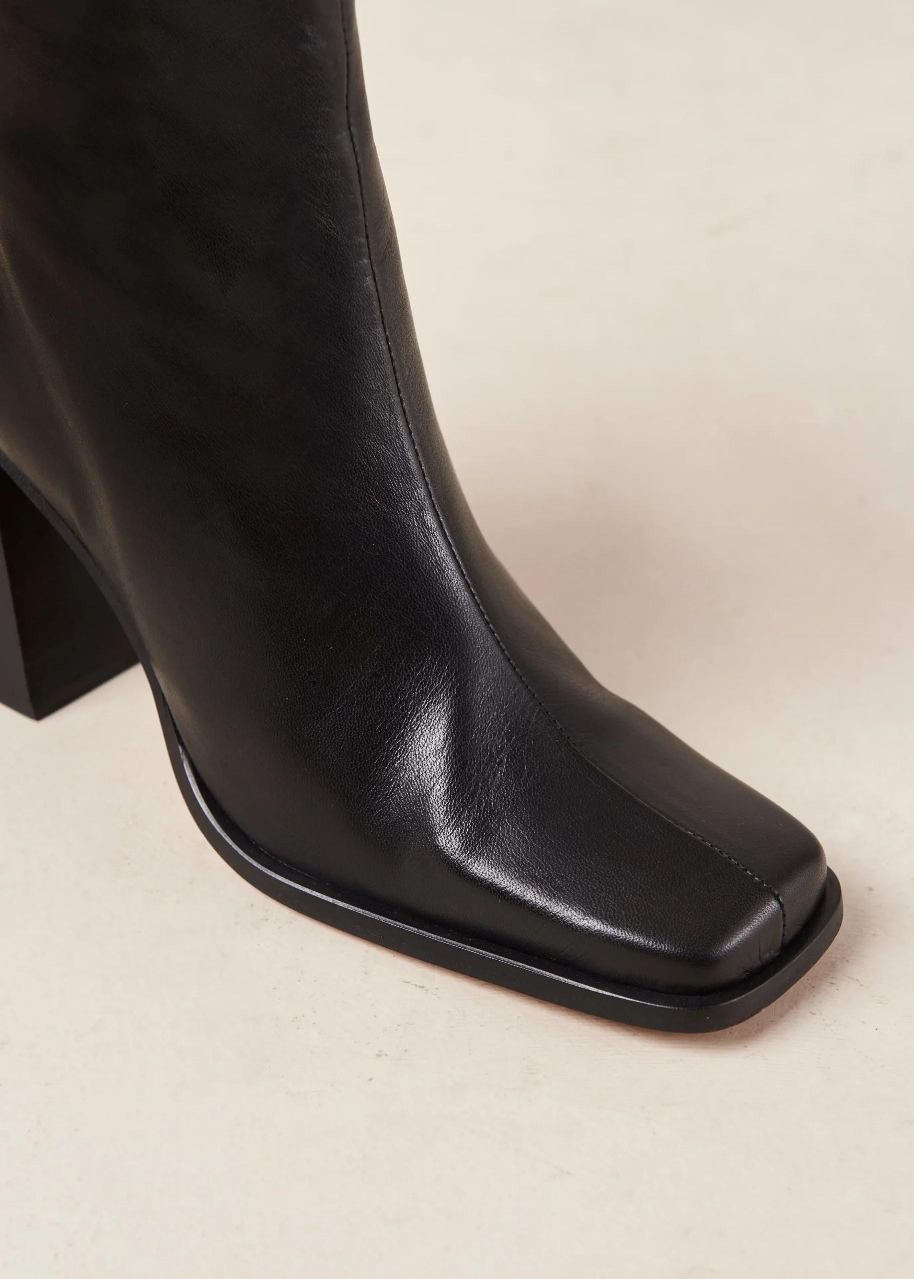 South - Botas De Piel Negra