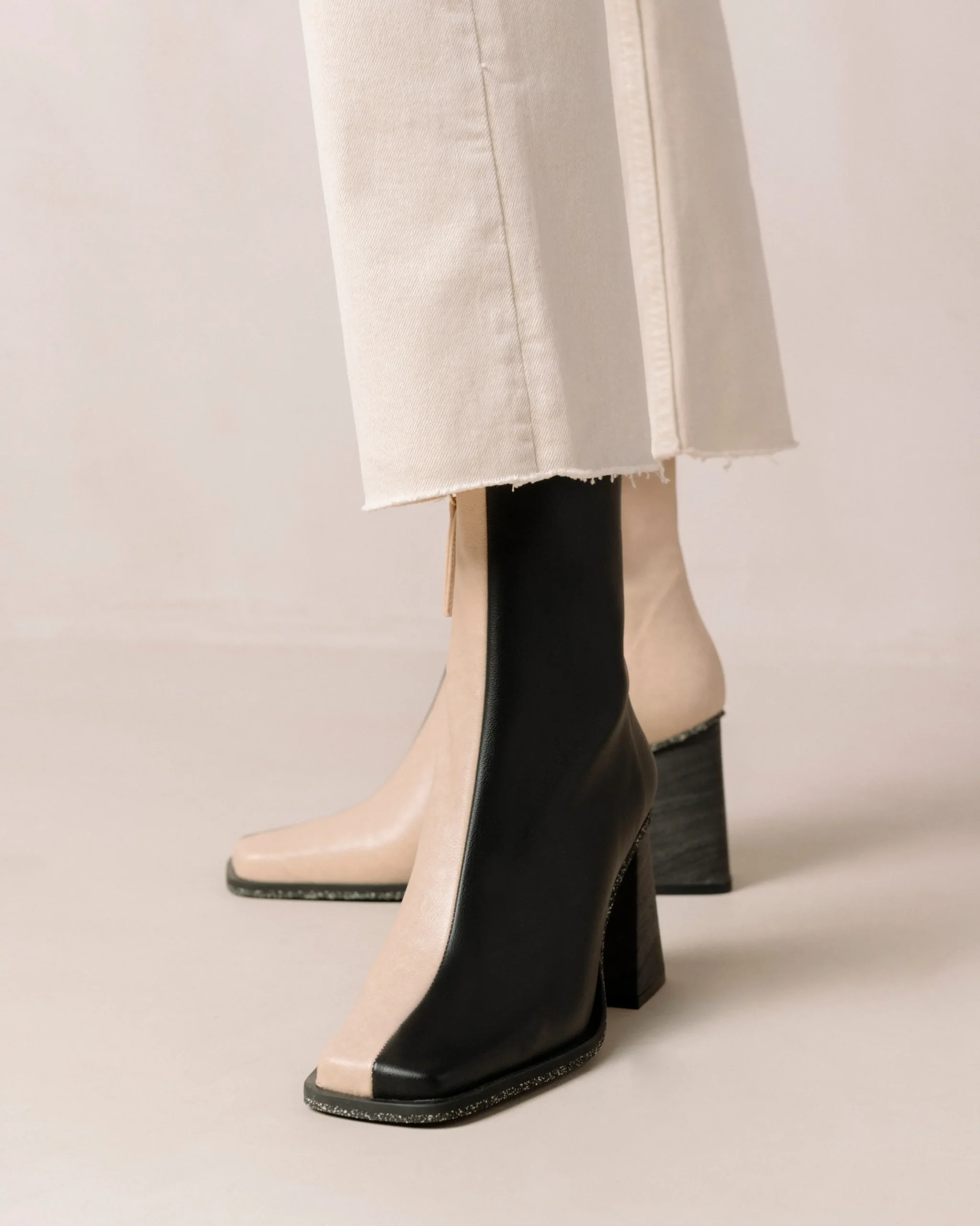 South Corn - Botas De Piel Vegana Negras Y Beige