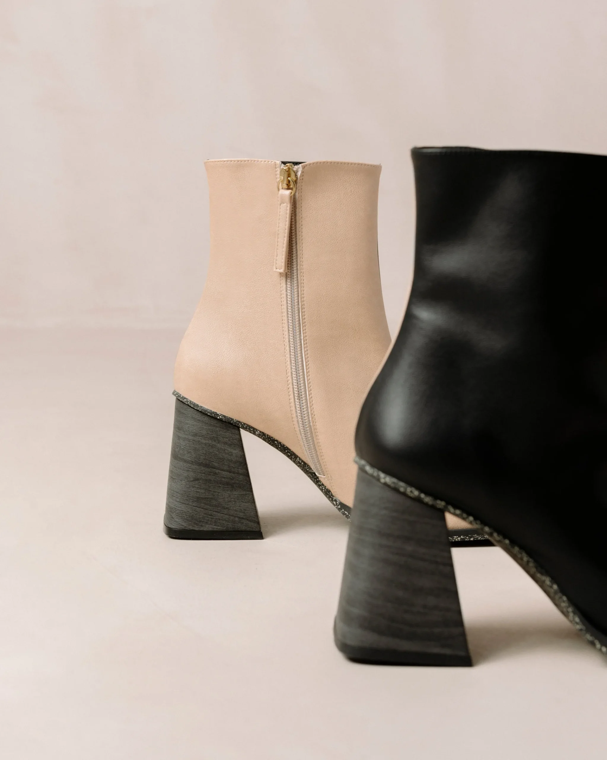South Corn - Botas De Piel Vegana Negras Y Beige