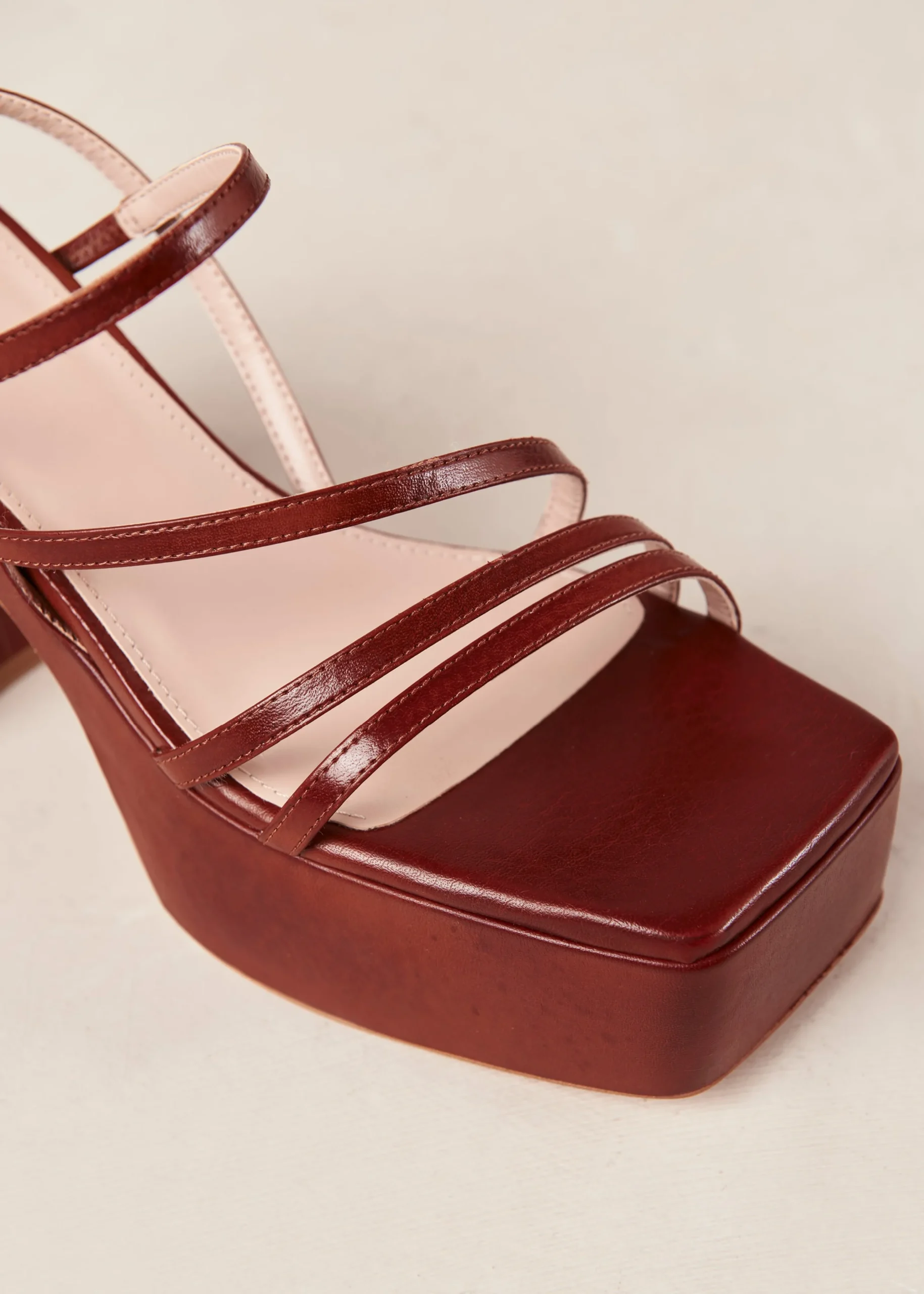 Straps Chain - Sandalias Blancas De Piel