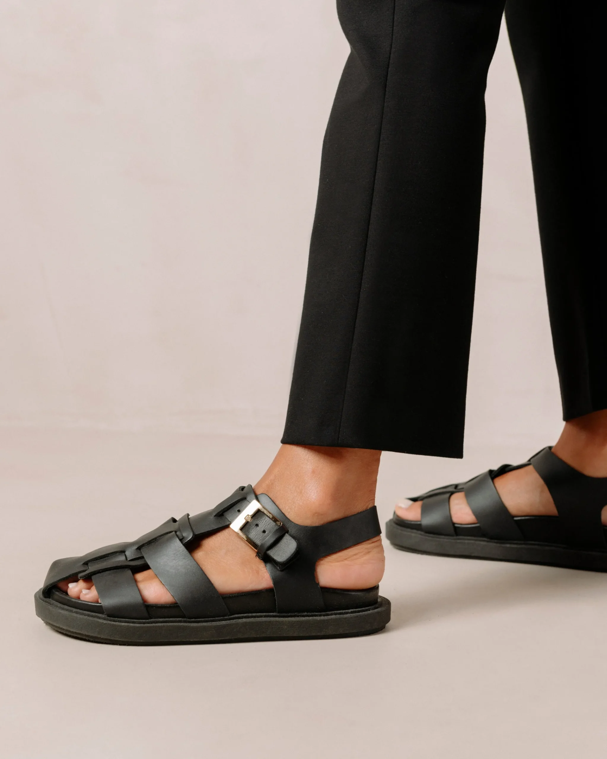 Straps Chain - Sandalias Negras De Piel