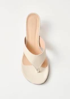Tess Sandalias De Cuero Color Crema