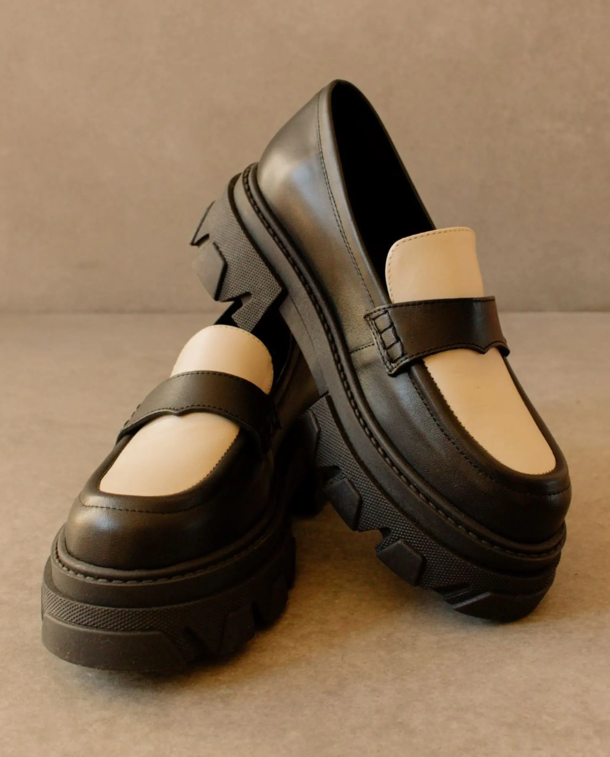 Trailblazer - Mocasines Blancos Y Negros De Piel
