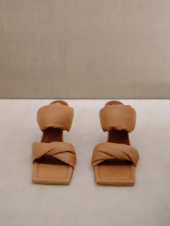 Twist Strap - Mules Marrones De Piel