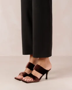 Twist Strap - Sandalias Marrones De Terciopelo