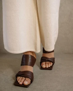 Twist Strap - Sandalias Marrón Oscuro De Piel