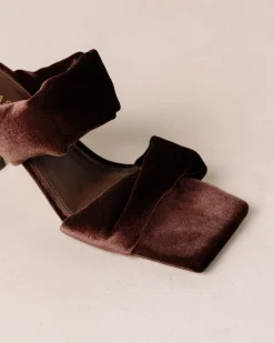 Twist Strap - Sandalias Marrones De Terciopelo